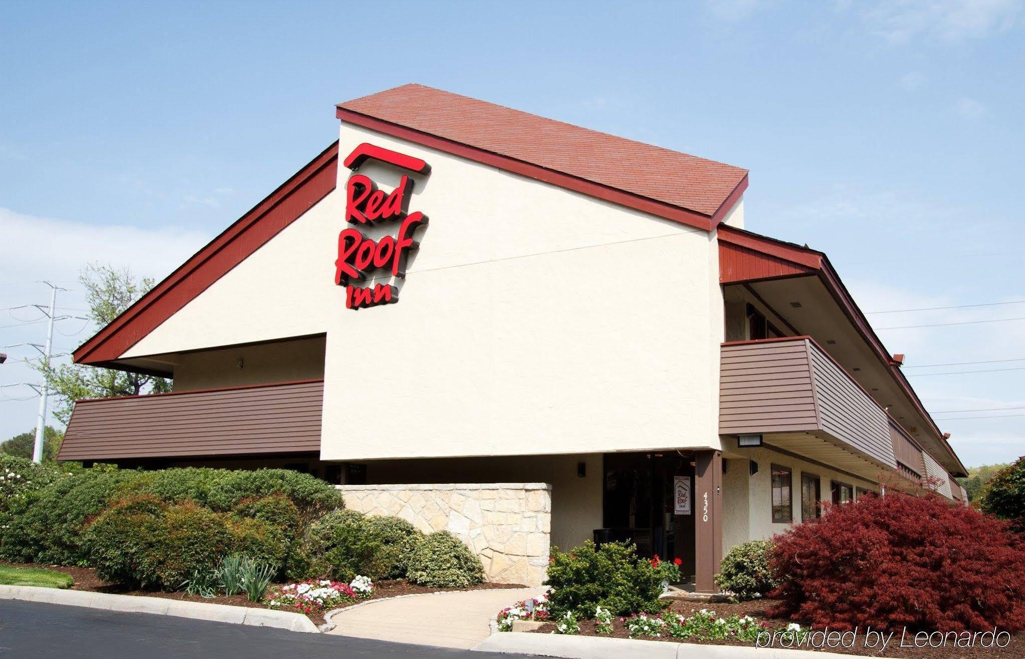 Red Roof Inn Detroit - Фармингтон-Хиллз Экстерьер фото